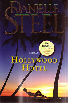 ​Danielle Steel // Hollywood Hotel 