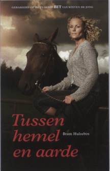 B. Hulzebos // Tussen hemel en aarde